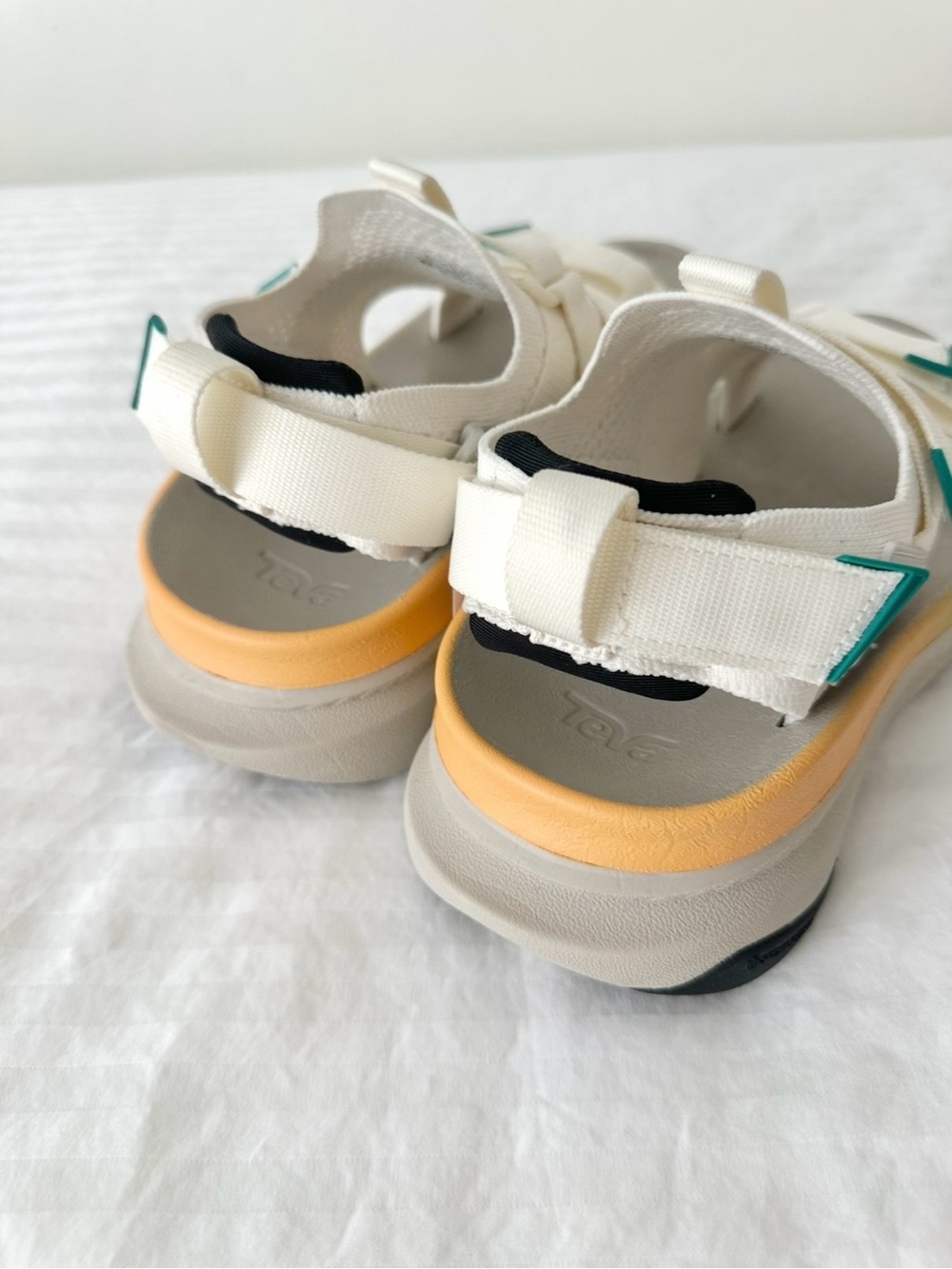 TEVA Aventrail Women’s sandal in Marshmallow Marigold size 8 - Picture 3 of 8